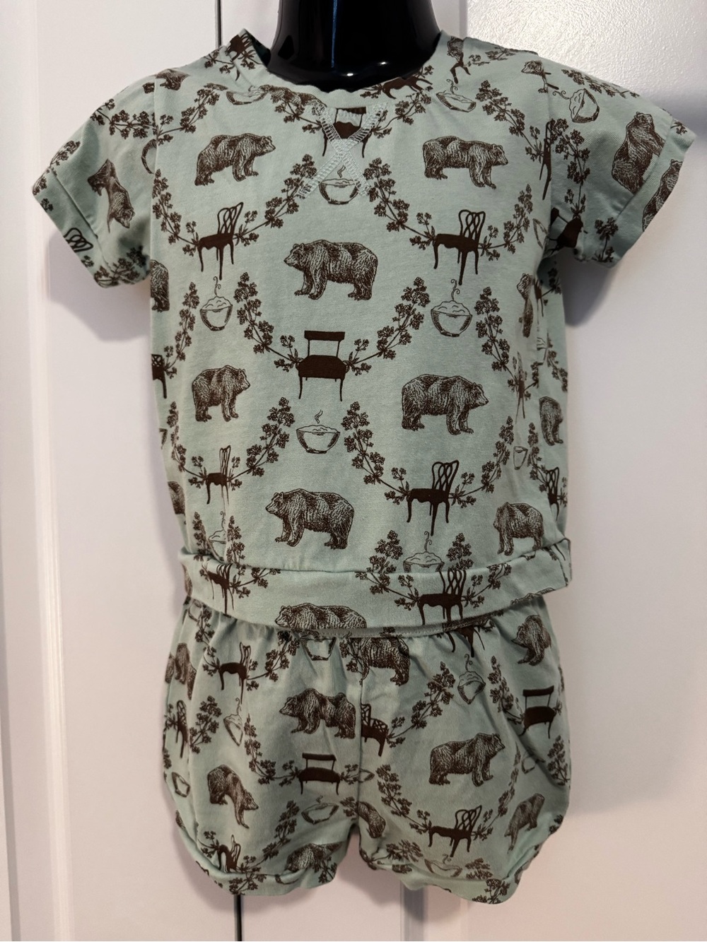 Kate Quinn “Bears in Chairs” Goldilocks Collection Short Set 3t (unisex)